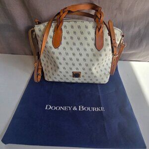 VINTAGE DOONEY & BOURKE PURSE CROSSBODY BAG W/ DUST BAG K10651708 BRENNA